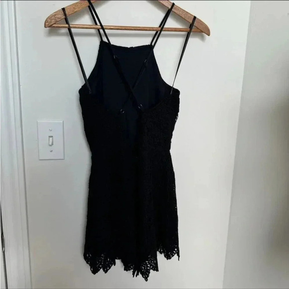 NWT JOA BLACK EYELET LACE ROMPER XS - Picture 4 of 6